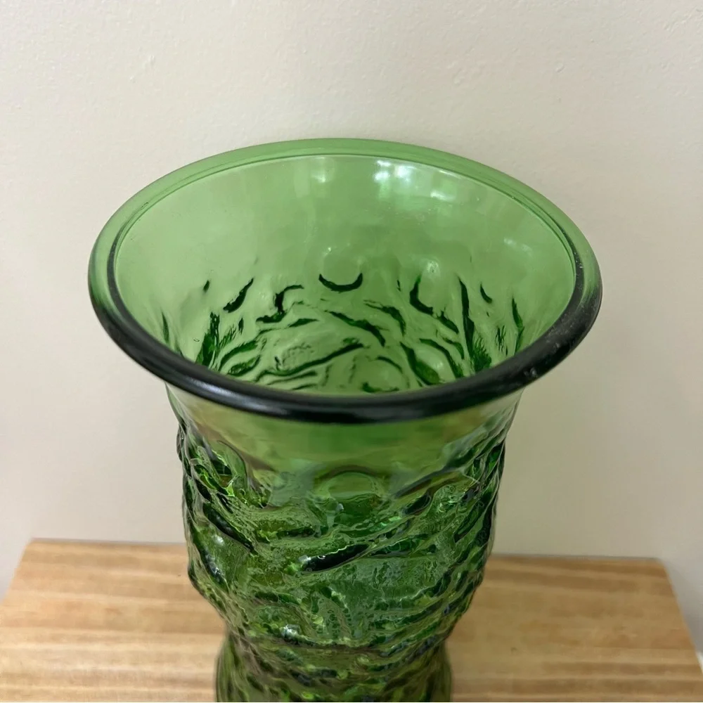Vintage E.O. Brody Co Cleveland Ohio Emerald Green Crinkle Glass Vase USA G106